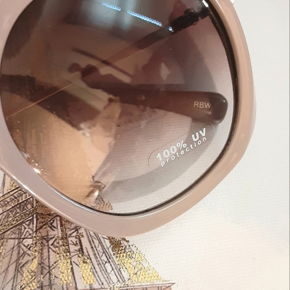 Taupe Frame w/Gold Hardware Sunglasses - Picture 5 of 5